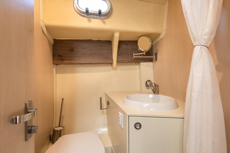 Book yachts online - motorboat - Adria Mare 38 - PAOLA - rent