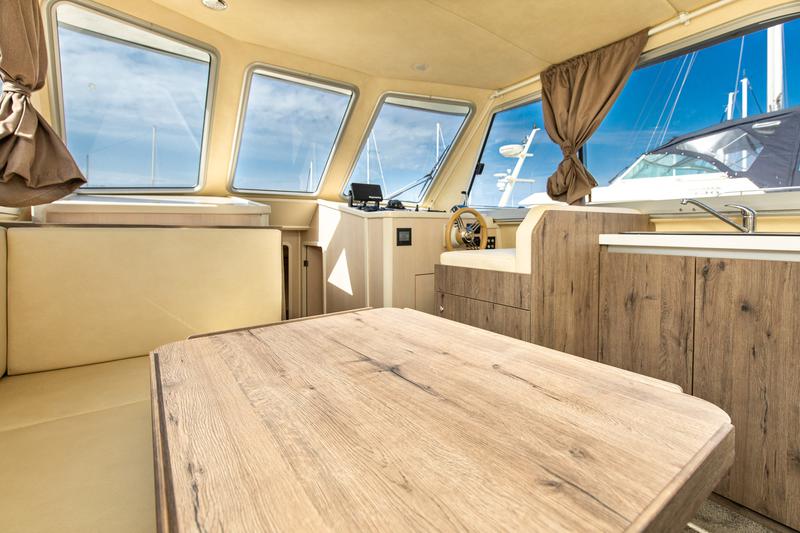 Book yachts online - motorboat - Adria Mare 38 - PAOLA - rent