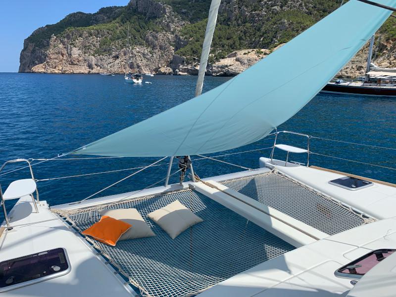Book yachts online - catamaran - Lagoon 380 - GOA 3 - rent