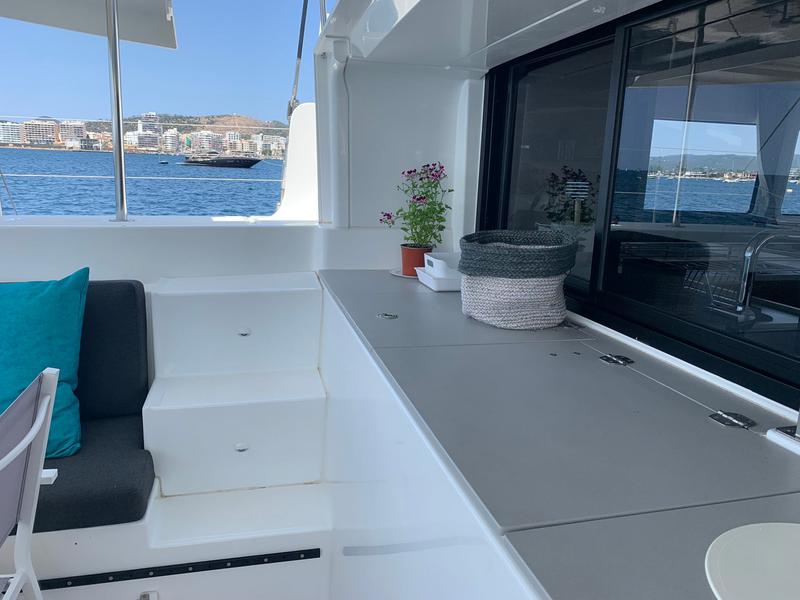 Book yachts online - catamaran - Lagoon 46 - GOA 8 - rent