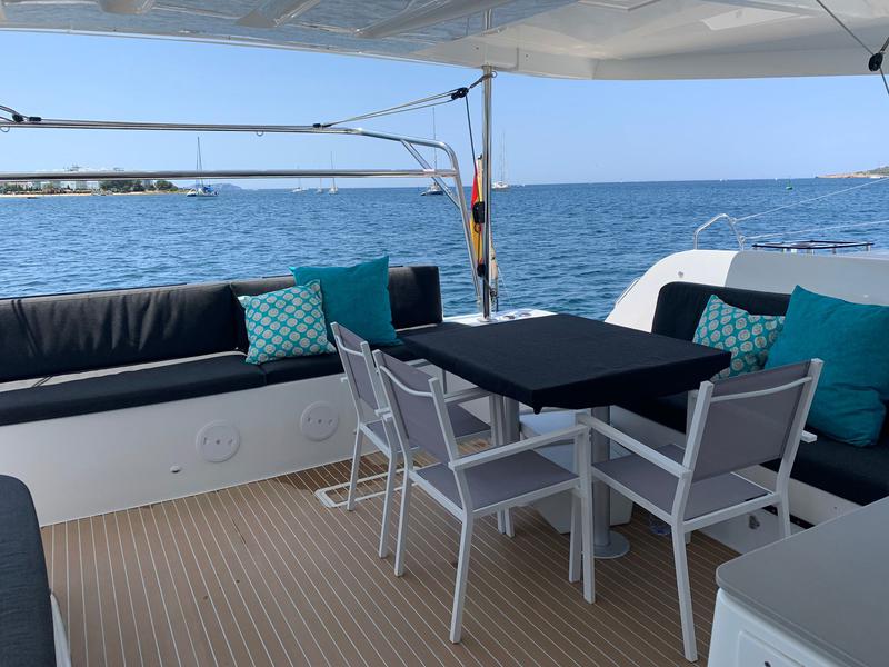 Book yachts online - catamaran - Lagoon 46 - GOA 8 - rent