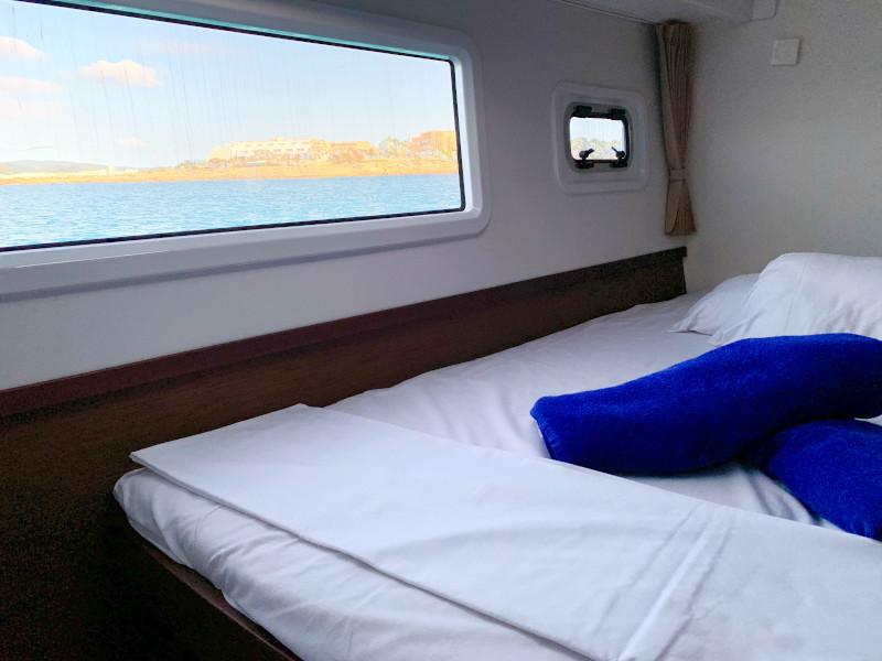 Book yachts online - catamaran - Lagoon 42 - PASCAL - rent