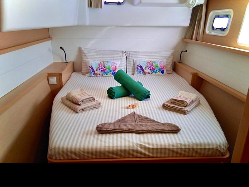 Book yachts online - catamaran - Lagoon 450 - Allegra - rent