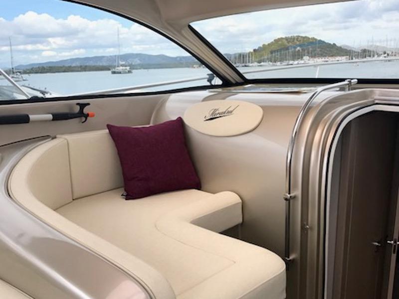 Book yachts online - motorboat - Mirakul 30 HT - Blowfish - rent