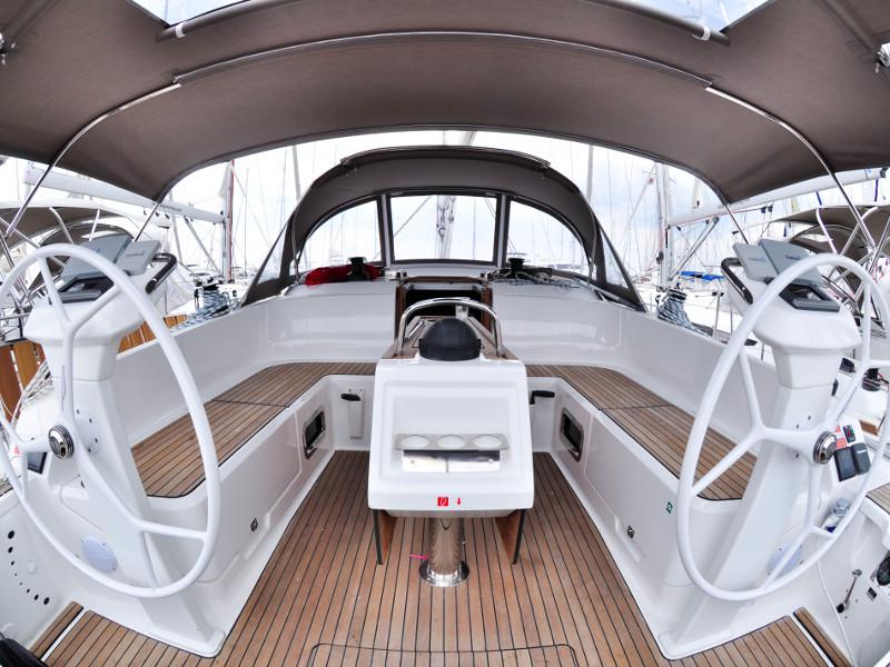 Book yachts online - sailboat - Bavaria  C42 - Melia - rent