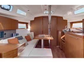 Book yachts online - sailboat - Oceanis 35.1 - Senza Fretta - rent