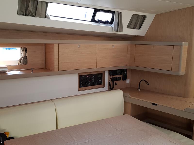 Book yachts online - sailboat - Oceanis 45 - Senza Regole - rent