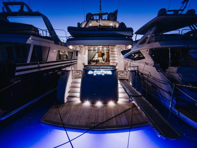 Book yachts online - motorboat - Amer 86 - LADY LONA - rent