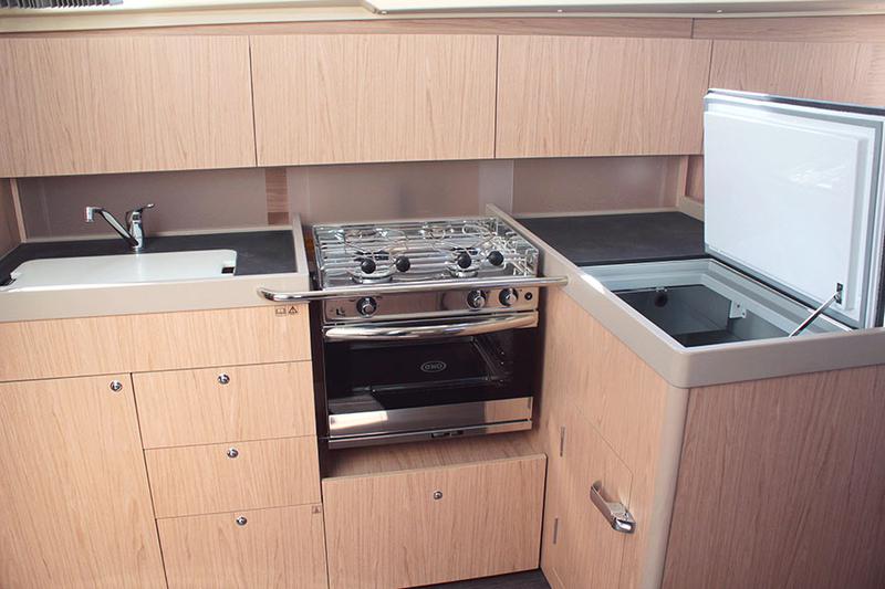 Book yachts online - sailboat - Oceanis 41.1 (2 Heads) - OASIS - rent