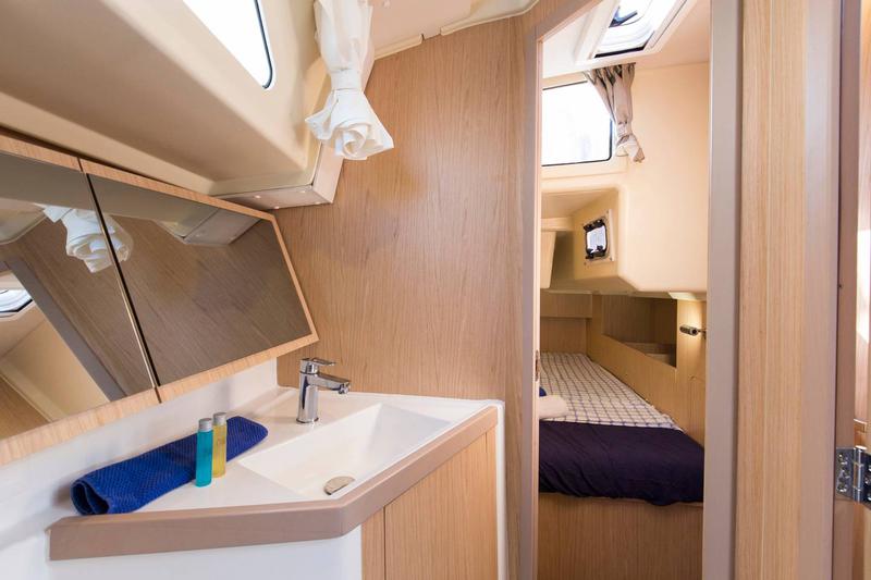 Book yachts online - sailboat - Oceanis 41.1 (1 Head) - FUGIS II - rent