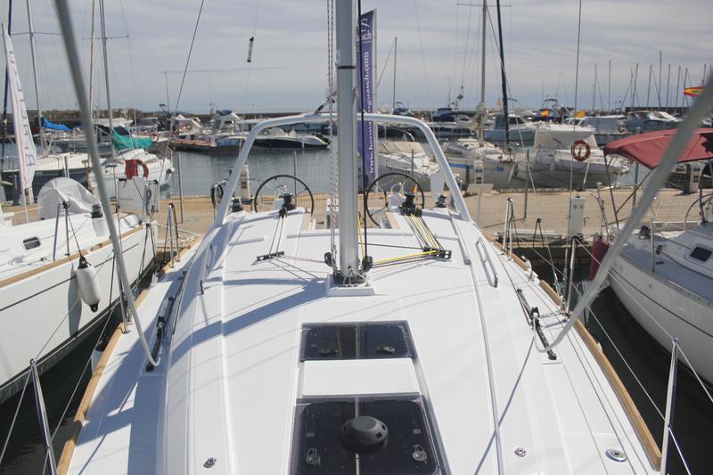 Book yachts online - sailboat - Oceanis 35.1 - LLAMPUGA - rent