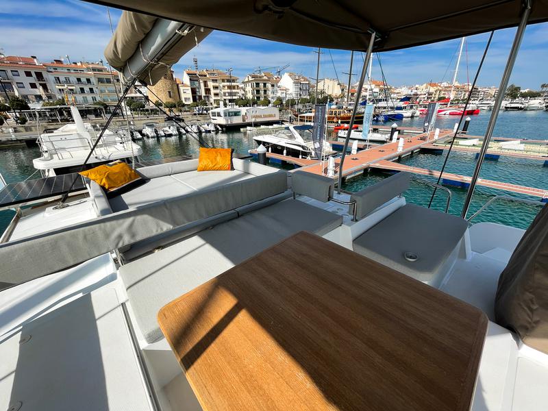 Book yachts online - catamaran - Bali 4.6 5 cabins - WILD BUNCH - rent