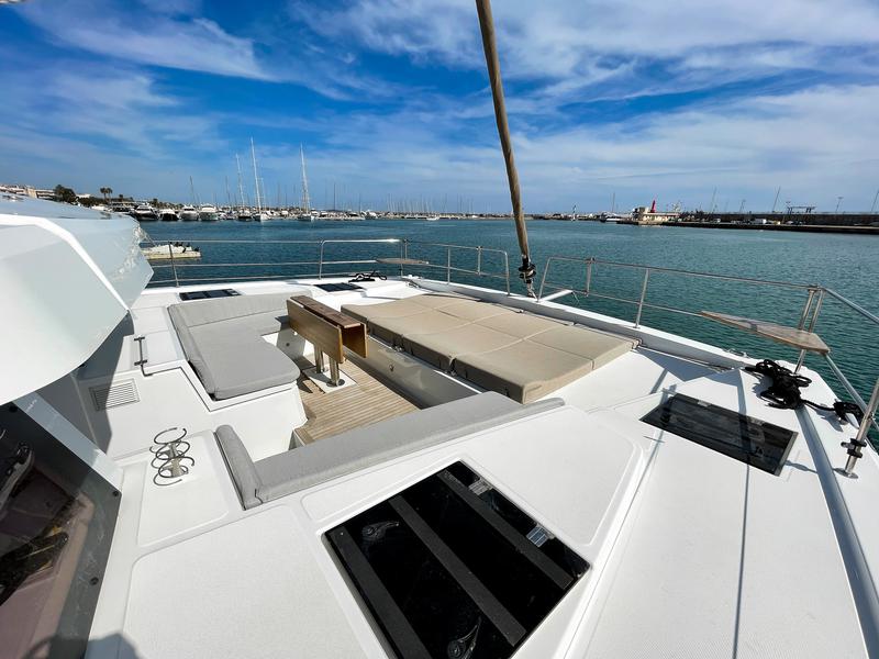 Book yachts online - catamaran - Bali 4.6 5 cabins - WILD BUNCH - rent