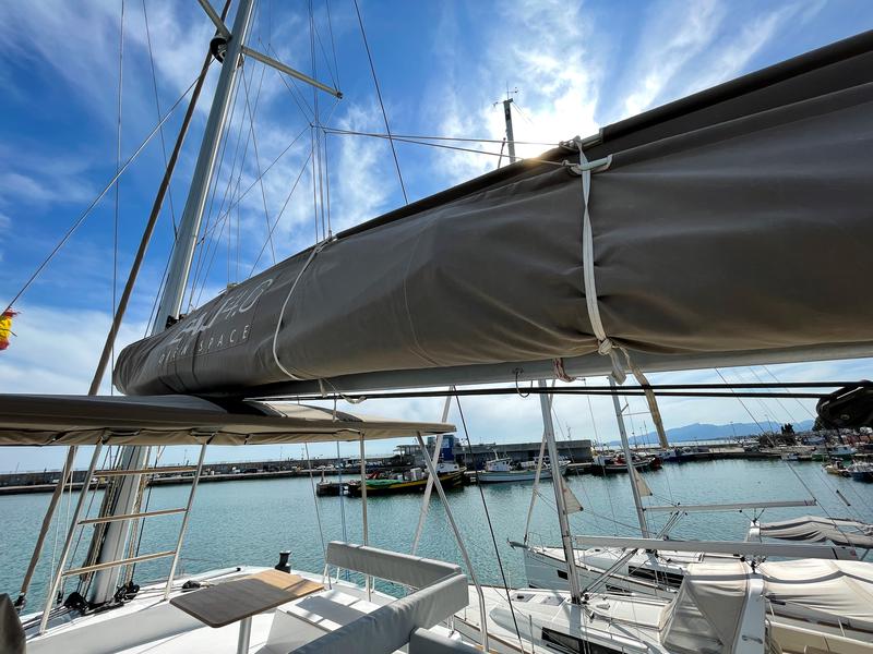 Book yachts online - catamaran - Bali 4.6 5 cabins - WILD BUNCH - rent
