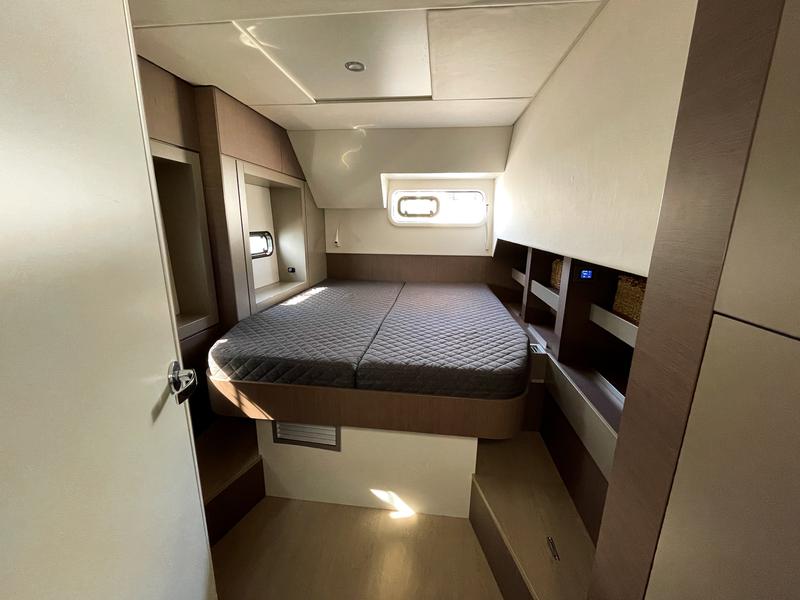 Book yachts online - catamaran - Bali 4.6 5 cabins - WILD BUNCH - rent