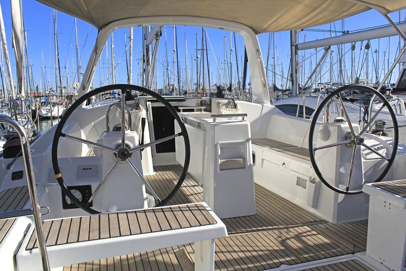 Book yachts online - sailboat - Oceanis 38.1 - VITA - rent