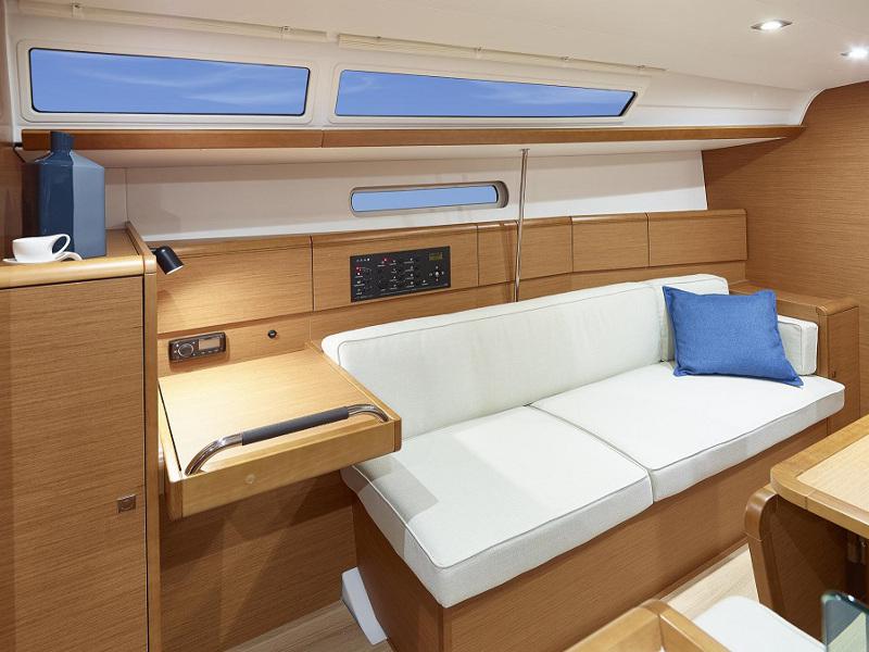 Book yachts online - sailboat - Sunsail 38 - Sunsail 38 (2017) - rent