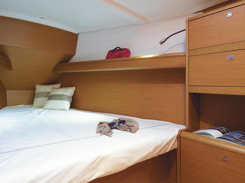 Book yachts online - sailboat - Sunsail 38 - Sunsail 38 (2017) - rent