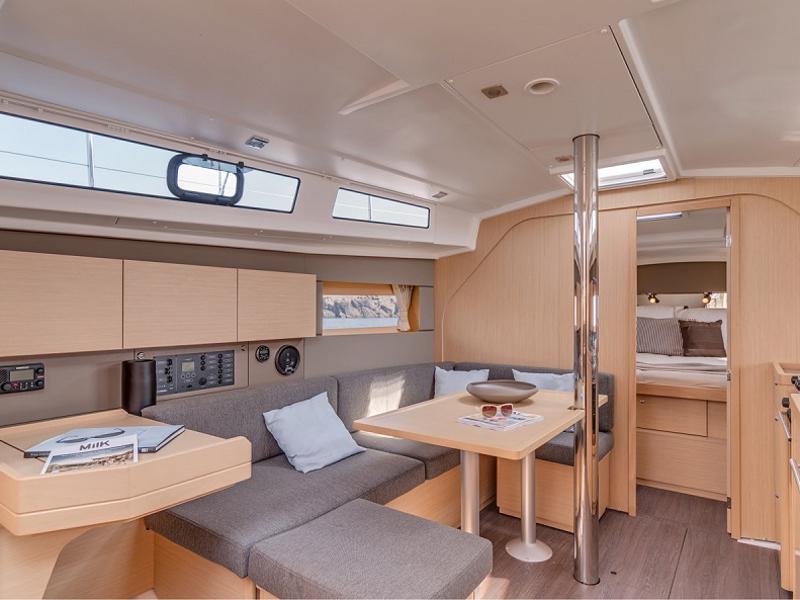 Book yachts online - sailboat - Sunsail 38 - Sunsail 38 (2017) - rent