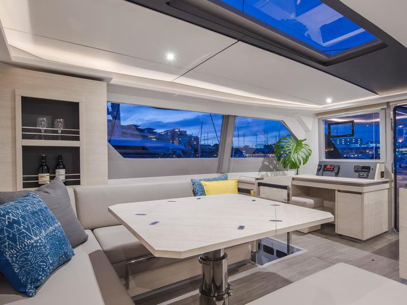 Book yachts online - catamaran - Moorings 5000 - Moorings 5000 (2019) - rent
