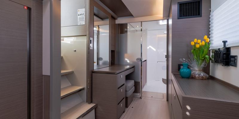Book yachts online - catamaran - Moorings 5000 - Moorings 5000 (2019) - rent