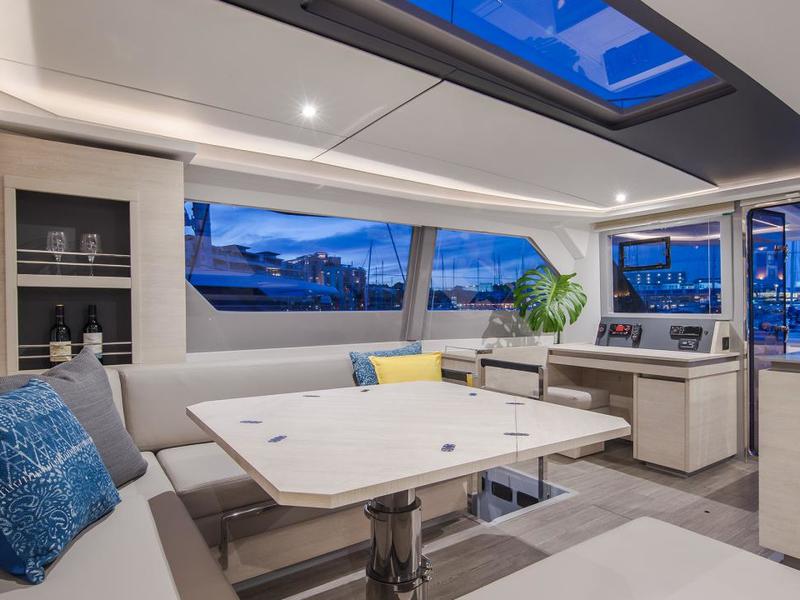 Book yachts online - catamaran - Moorings 5000-5 - Moorings 5000-5 (2019) - rent