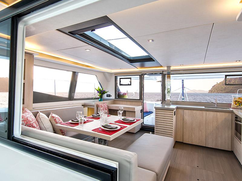 Book yachts online - catamaran - Moorings 4500 - Moorings 4500 (2019) - rent