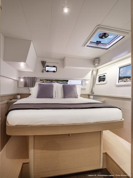 Book yachts online - catamaran - Lagoon 42 - Utopia | A/C, Gen, Watermaker, 12 pax - rent