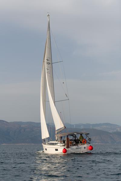 Book yachts online - sailboat - Bavaria C42 - Karpouzi | A/C, Bow Thruster, Full teak deck - rent