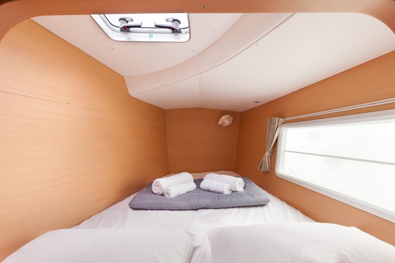 Book yachts online - catamaran - Lagoon 380 - Vienna | Solar Panel, Inverter - rent