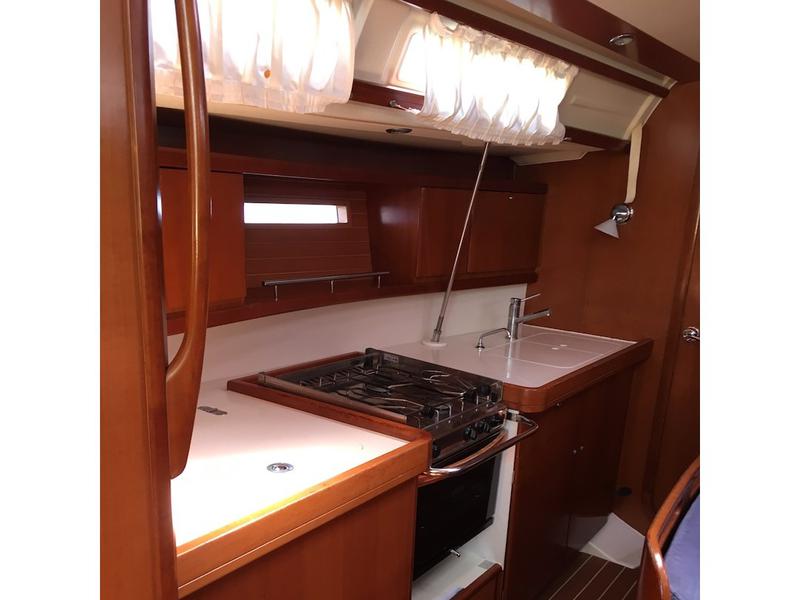 Book yachts online - sailboat - Sun Odyssey 449 - Luna  - rent