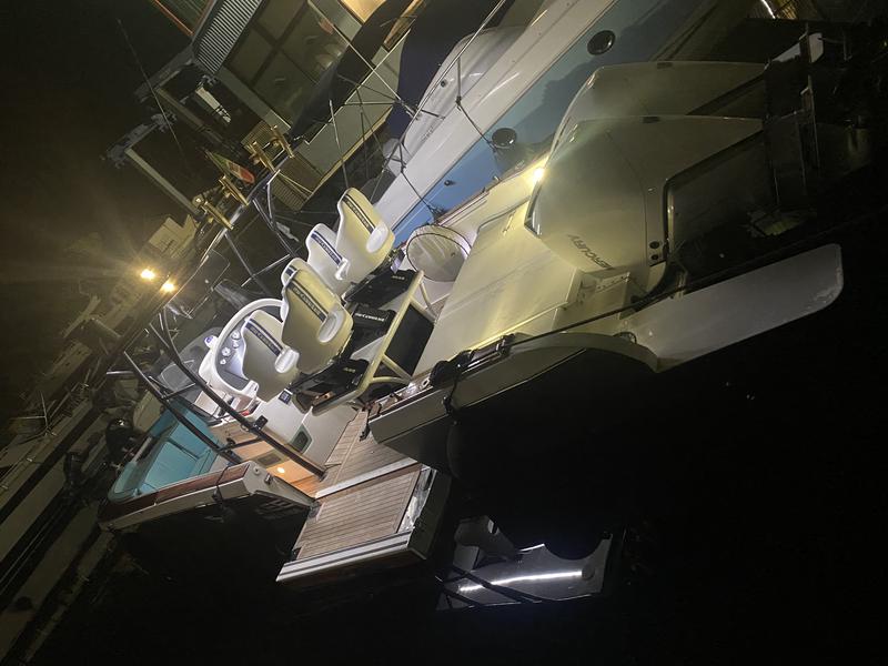 Book yachts online - motorboat - White Shark 285 - White Shark 285 - rent