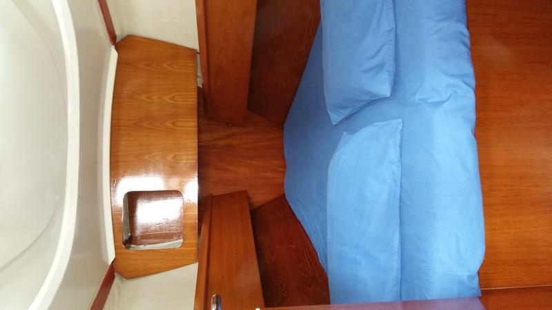 Book yachts online - sailboat - Jeanneau Sun Odyssey 35 - Mastef - rent