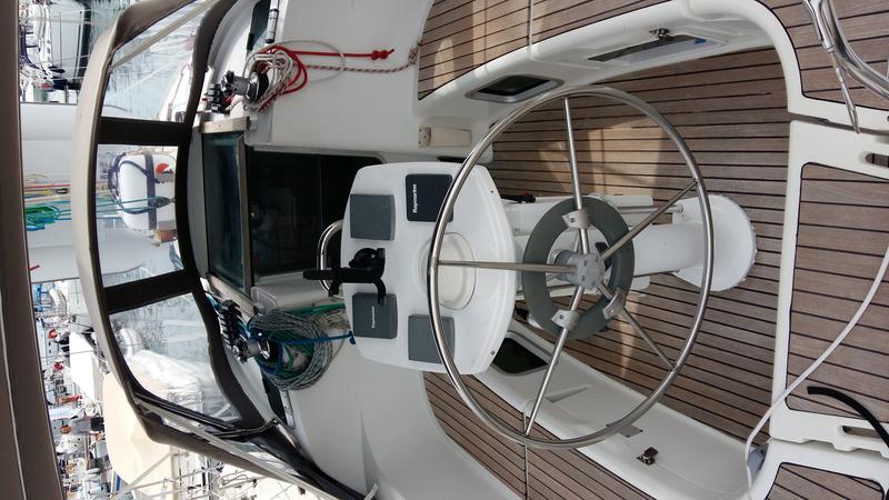 Book yachts online - sailboat - Jeanneau Sun Odyssey 35 - Mastef - rent