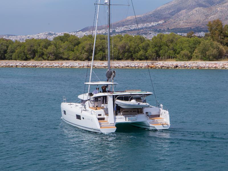 Book yachts online - catamaran - Lagoon 42 - San Giorgio - rent