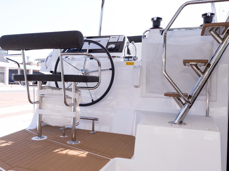 Book yachts online - catamaran - Lagoon 42 - San Giorgio - rent