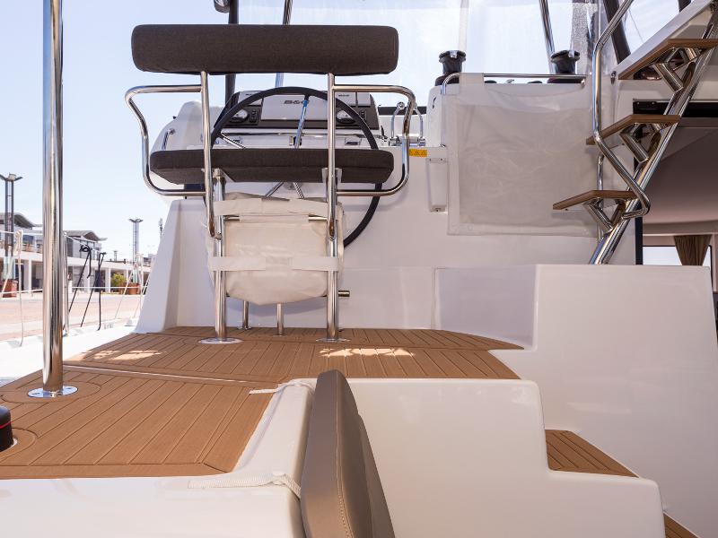 Book yachts online - catamaran - Lagoon 42 - San Giorgio - rent