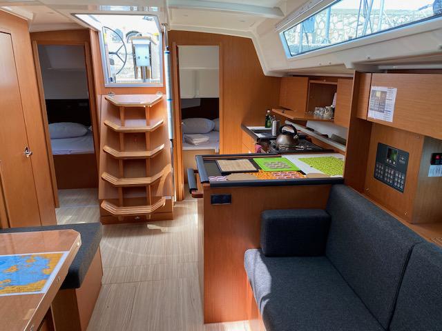 Book yachts online - sailboat - Bavaria C42 - BavC42-22-K - rent
