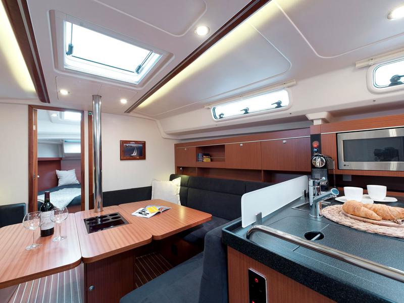 Book yachts online - sailboat - Hanse 385 - H385-16G - rent