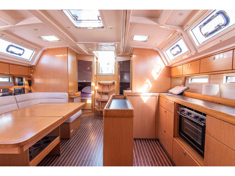 Book yachts online - sailboat - Bavaria Cruiser 46 - Libertà - rent