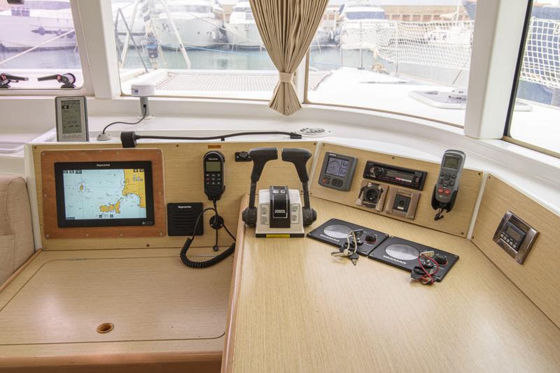 Book yachts online - catamaran - Lagoon 440 - Enjala - rent