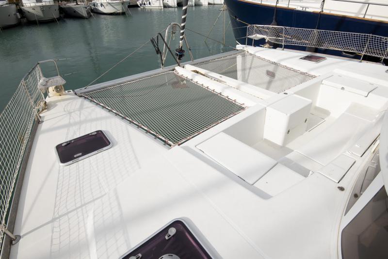 Book yachts online - catamaran - Lagoon 440 - Enjala - rent