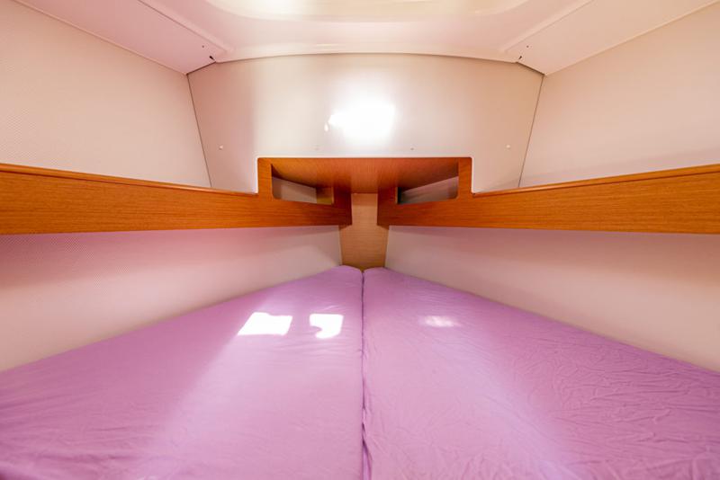 Book yachts online - sailboat - Sun Odyssey 33i - Ribellina - rent
