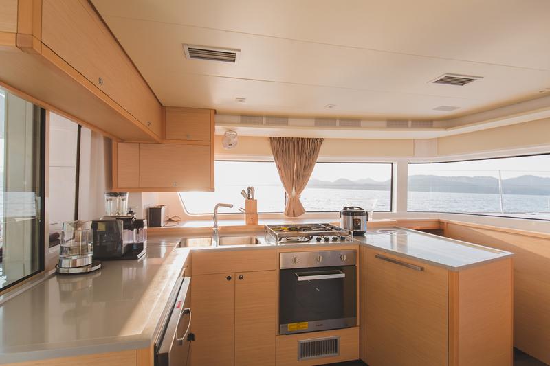 Book yachts online - catamaran - Lagoon 52F - Blue Moon - rent