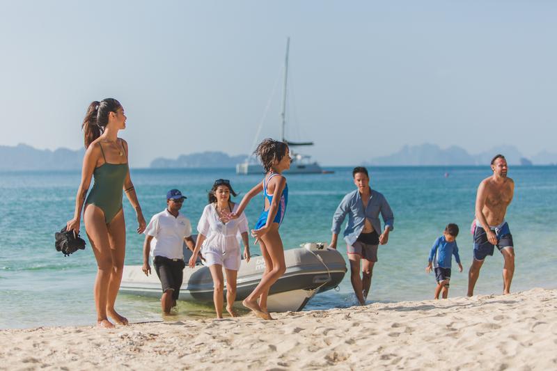 Book yachts online - catamaran - Lagoon 52F - Blue Moon - rent