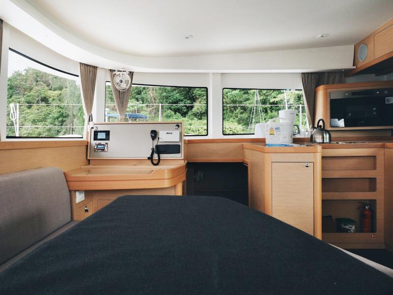 Book yachts online - catamaran - Lagoon 42 -Owner's Version - P&amp;B - rent