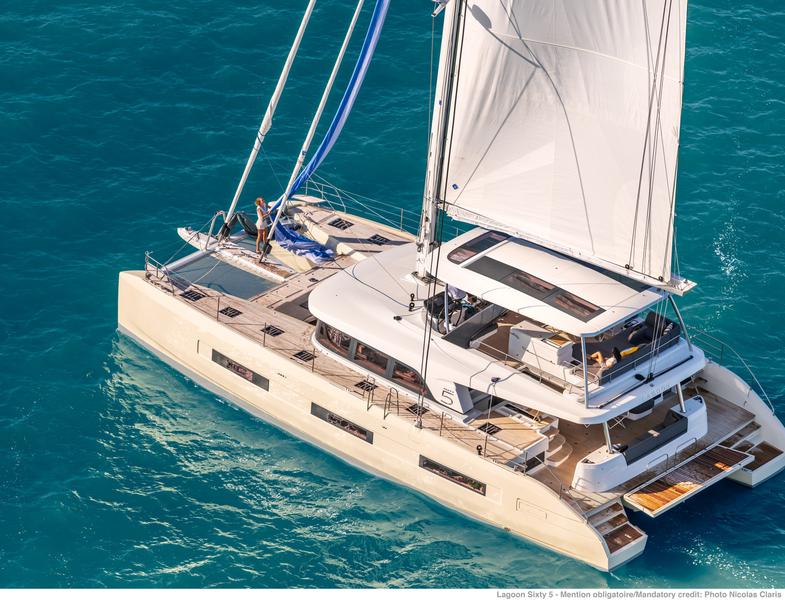 Book yachts online - catamaran - Lagoon Sixty 5 - WHITE CAPS - rent