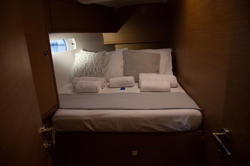 Book yachts online - sailboat - Sun Odyssey 519 -  5 cabs - MAISTROS - rent