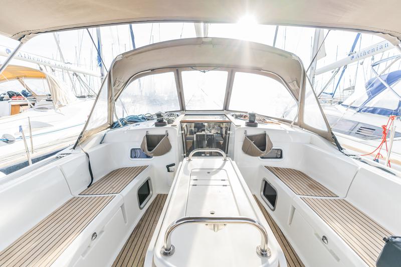 Book yachts online - sailboat - Sun Odyssey 519 -  5 cabs - PERRO BLANCO - rent