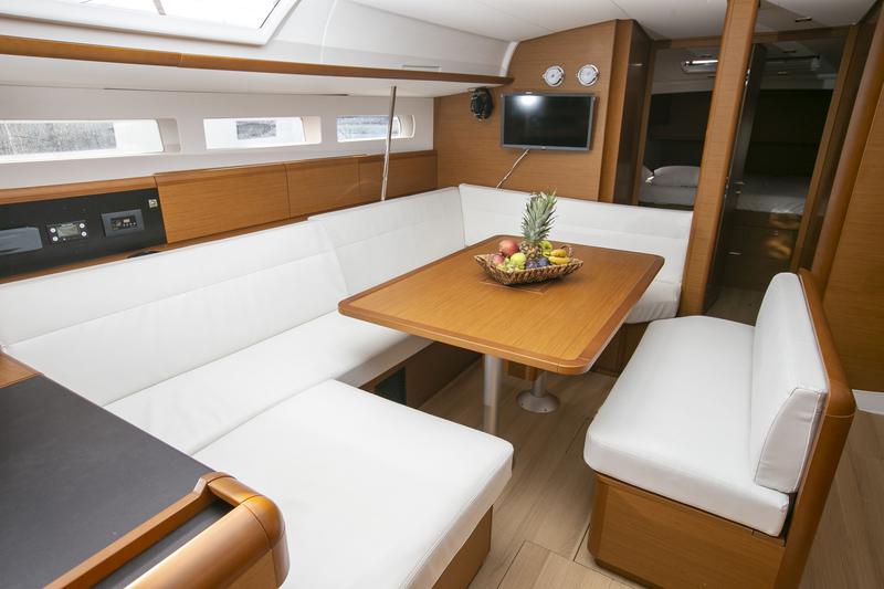 Book yachts online - sailboat - Sun Odyssey 519 -  5 cabs - KALLIROI - rent